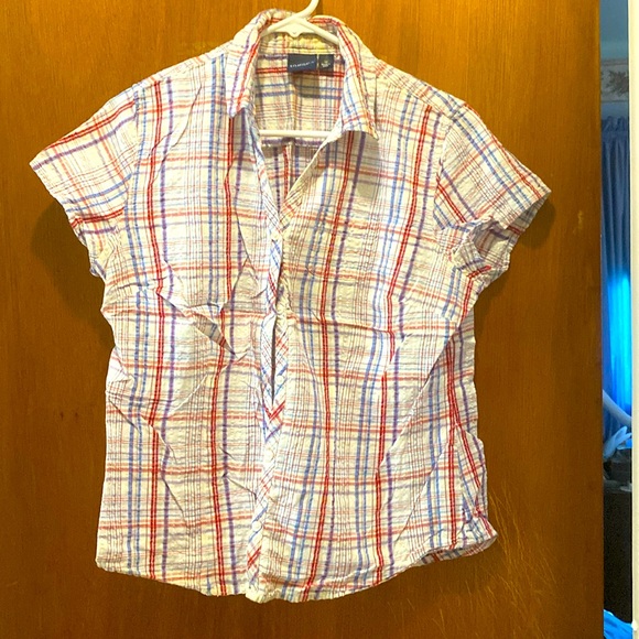 3/$15. Two for the price of one! Casual shirts size M - Picture 3 of 7